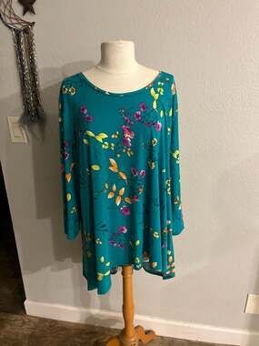 Susan Graver Liquid Knit Teal Floral Long Sleeve Tunic Top Plus Size 3X